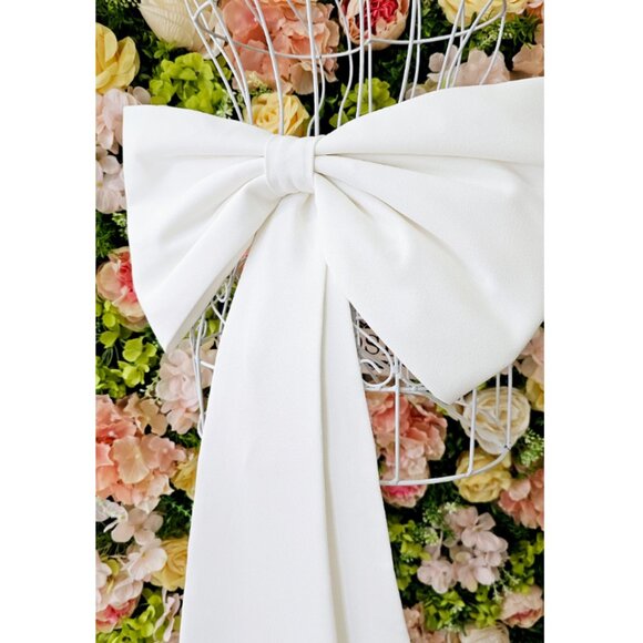 Ivory Crepe Bow - Picture 2 of 3